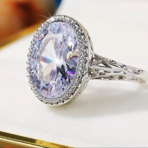 925 Sterling Silver Crystal Geometric Oval Stone Ring size 9 - Picture 2 of 10